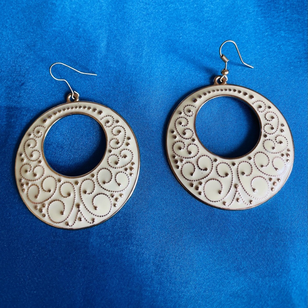 Ivory Color Decorative Design Boho Hoop Pierced Earrings.